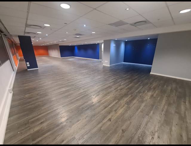 222.80M² OFFICE TO LET IN CLAREMONT